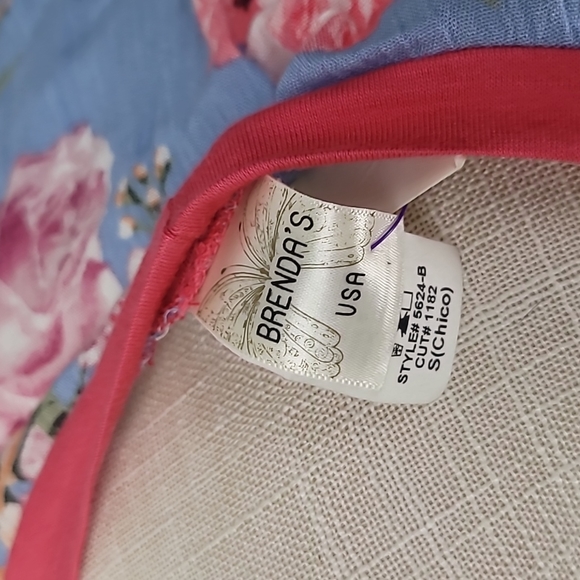 Blue choral floral short sleeve top Brenda's USA S NWT - Picture 6 of 7